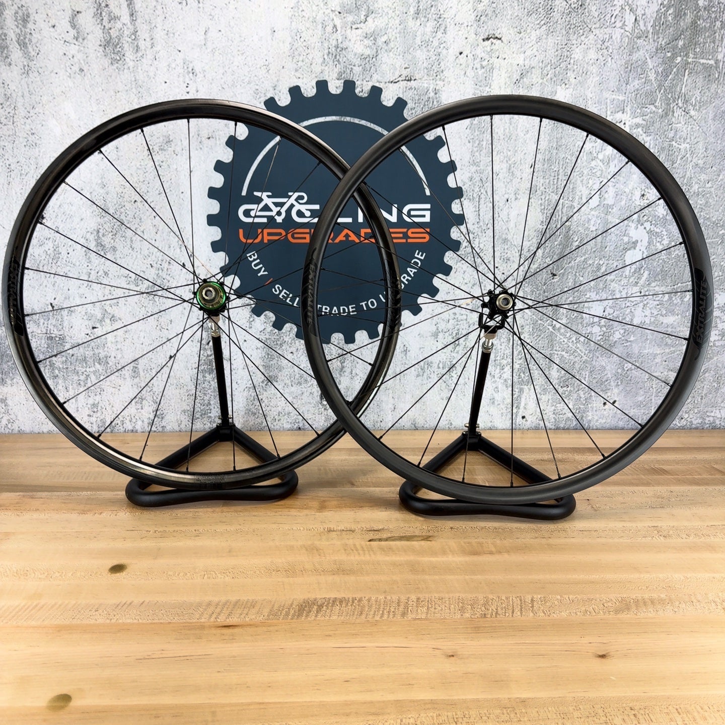 Low Mile! Extralite Cyberdisc 327C Carbon Wheelset