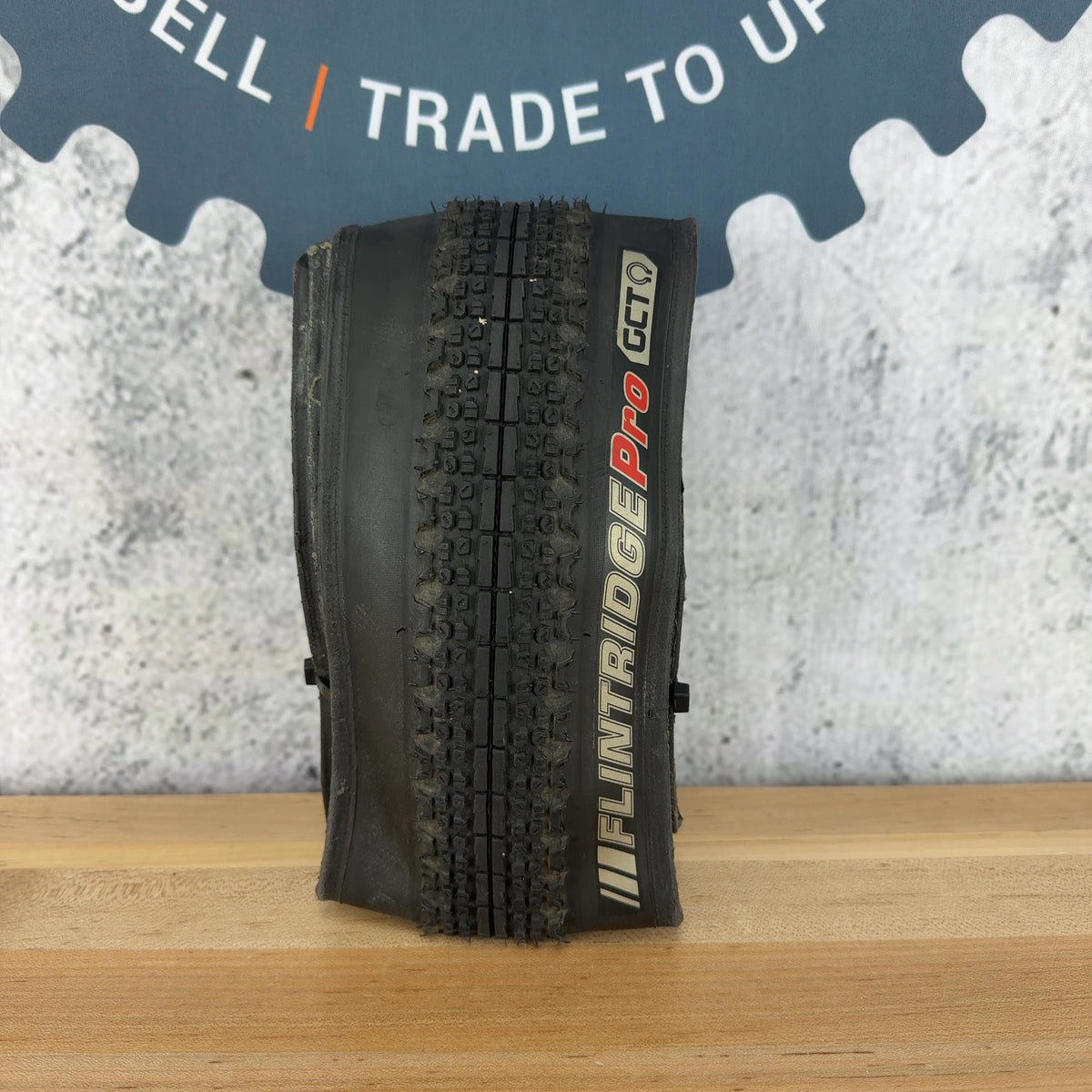 Kenda Flintridge Pro GCT 700x45mm Tubeless Single Gravel Bike Tire 600g — photo 1 of 4