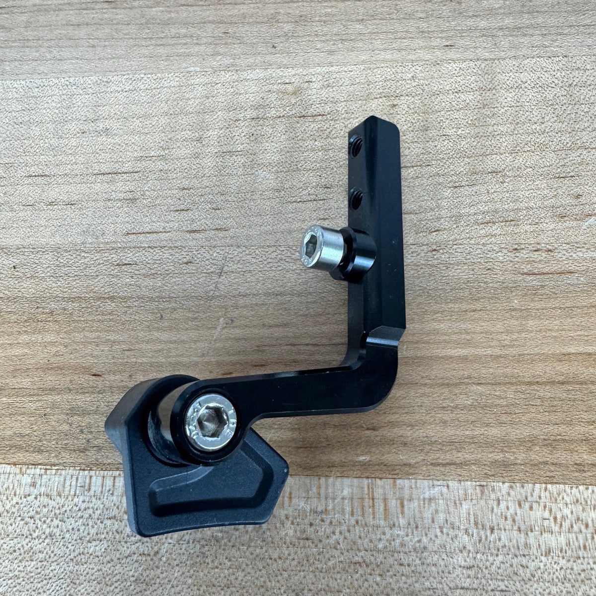 Low Mile! Wolf Tooth LoneWolf Aero Chainguide Braze-On Mount Low Sweep Cycling Accessories — photo 3 of 5