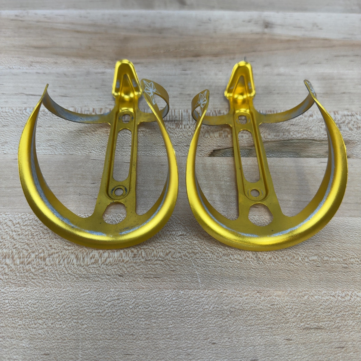 Light Use! Supacaz Fly Ano Limited Edition Gold Pair Alloy Bike Bottle Cages 36g