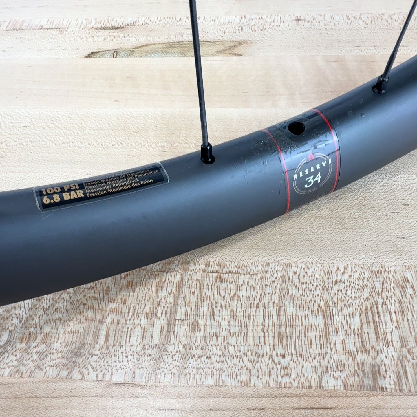 Low Mile! 2022 Reserve 34|37 Zipp ZR1 Hubs Carbon Disc Brake Zipp ZR1 Wheelset