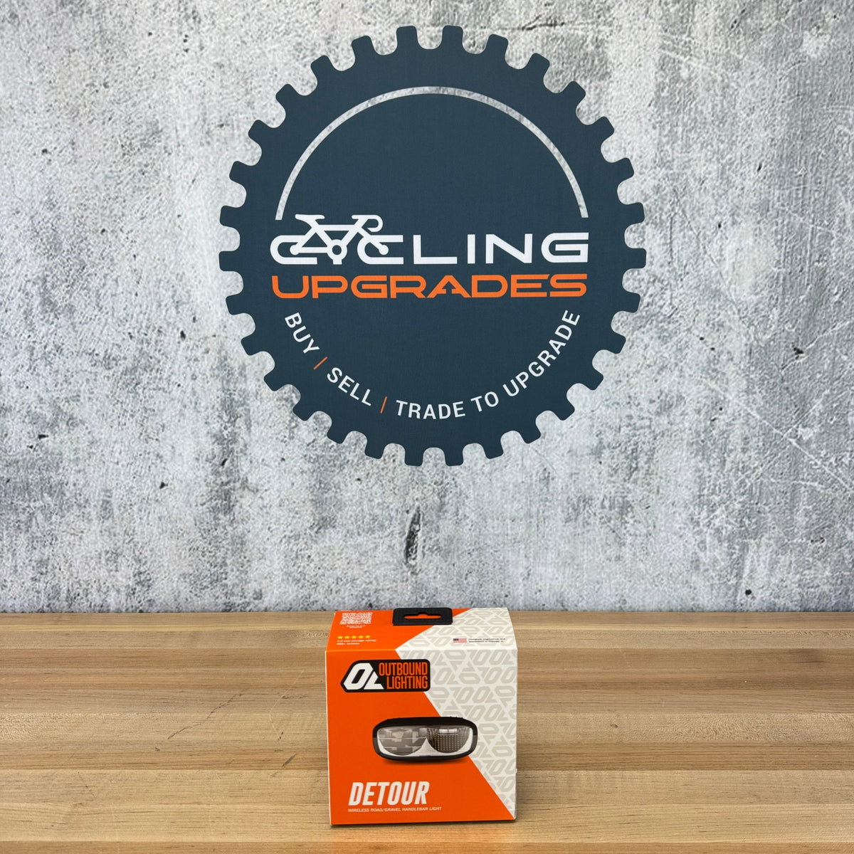 New! (Dealer Stock) Outbound Lighting Detour Cycling Accessories