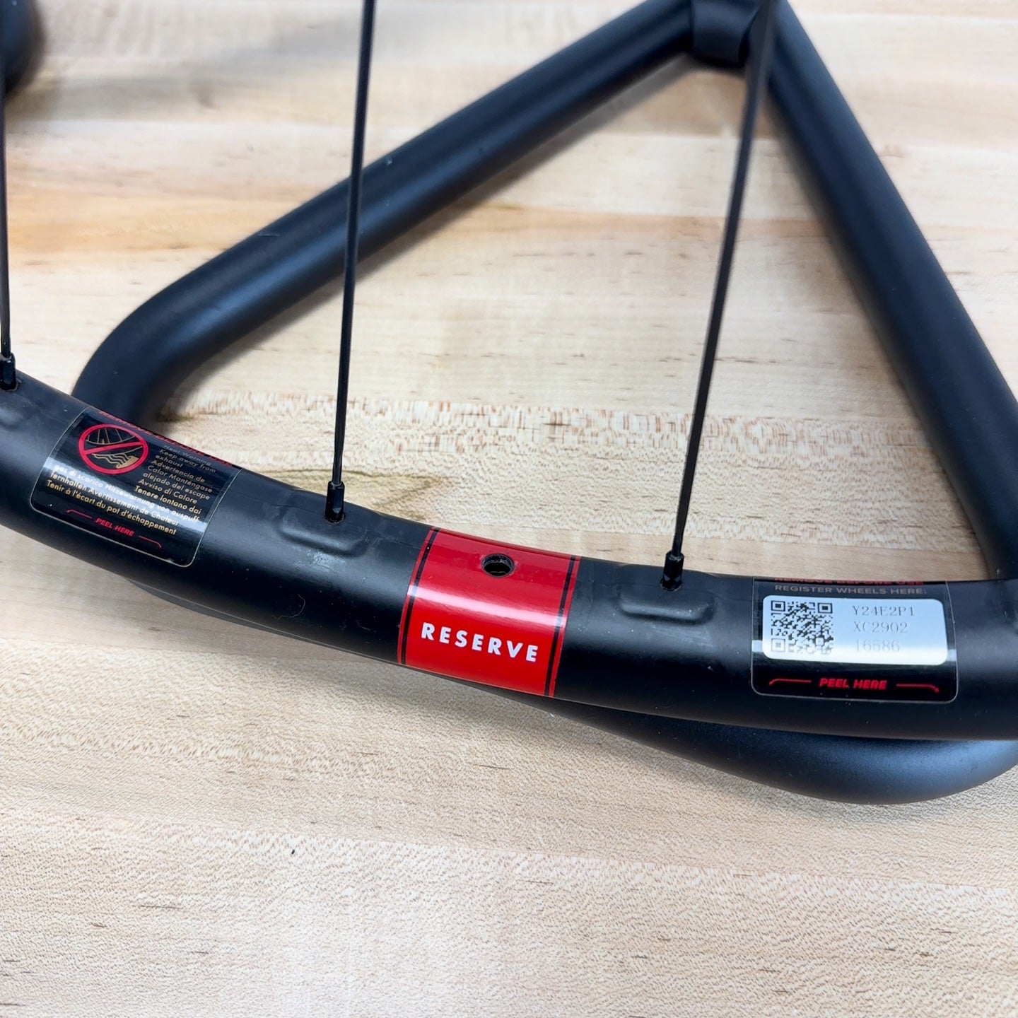 Light Use! Reserve 28|XC Carbon Disc Brake 29" Boost DT Swiss 180 Ceramic Wheelset