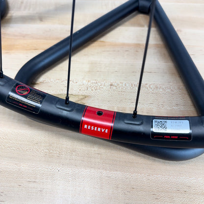 Light Use! Reserve 28|XC Carbon Disc Brake 29" Boost DT Swiss 180 Ceramic Wheelset