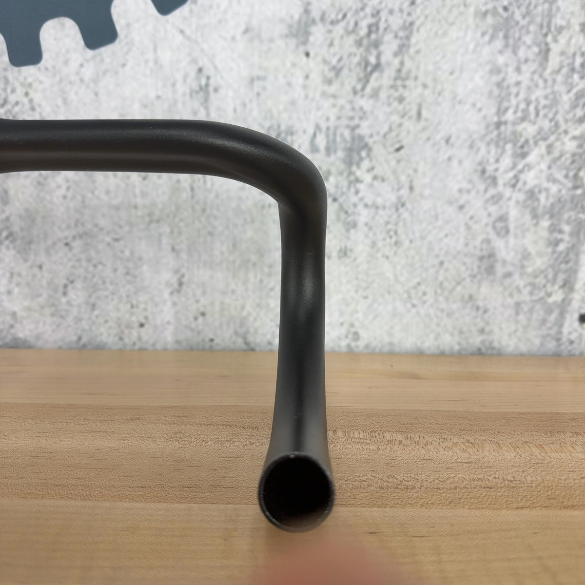 Light Use! BMC RAB03 42cm 31.8mm Round Drop Bar Bike Handlebar
