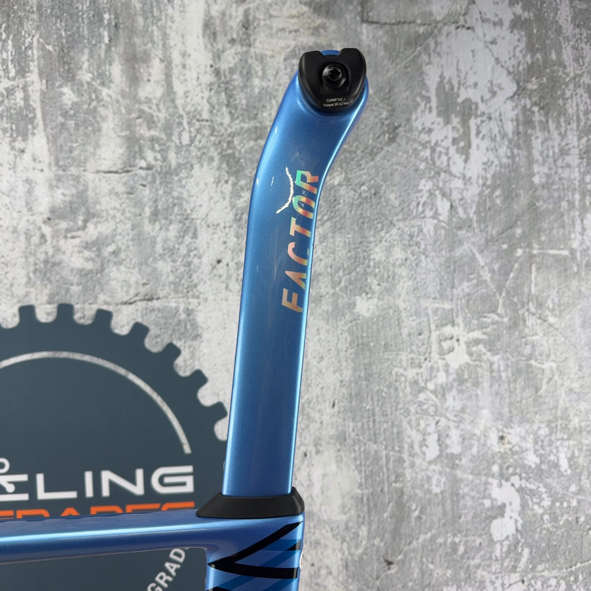 Low Mile! 2026 Factor Ostro VAM 58cm Blue Disc Brake Carbon Road Frameset 2430g — photo 6 of 12