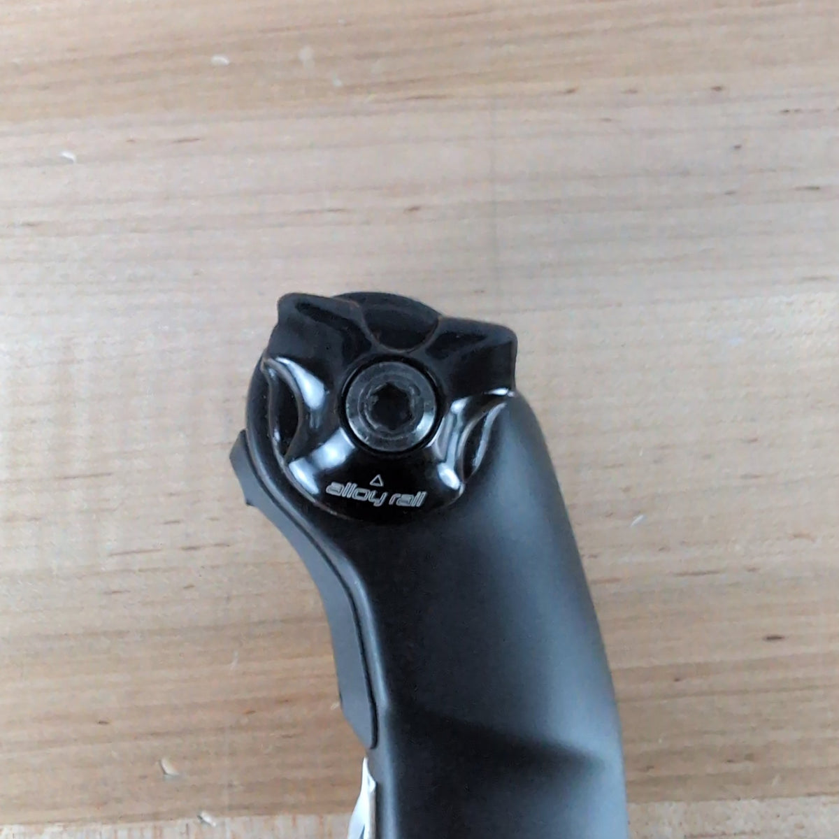 New Take Off! Specialized S-works Tarmac SL7 300mm x 20mm Carbon Seatpost — photo 3 of 7