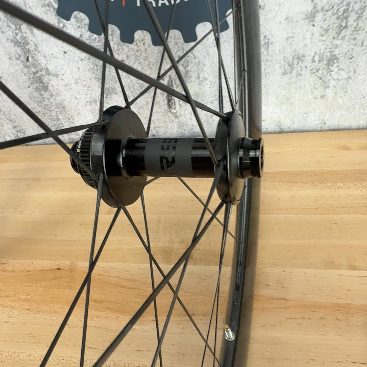 Low Mile! 2024 Bontrager Aeolus Pro 51 TLR Carbon Tubeless Wheelset 700c 1493g — photo 6 of 9