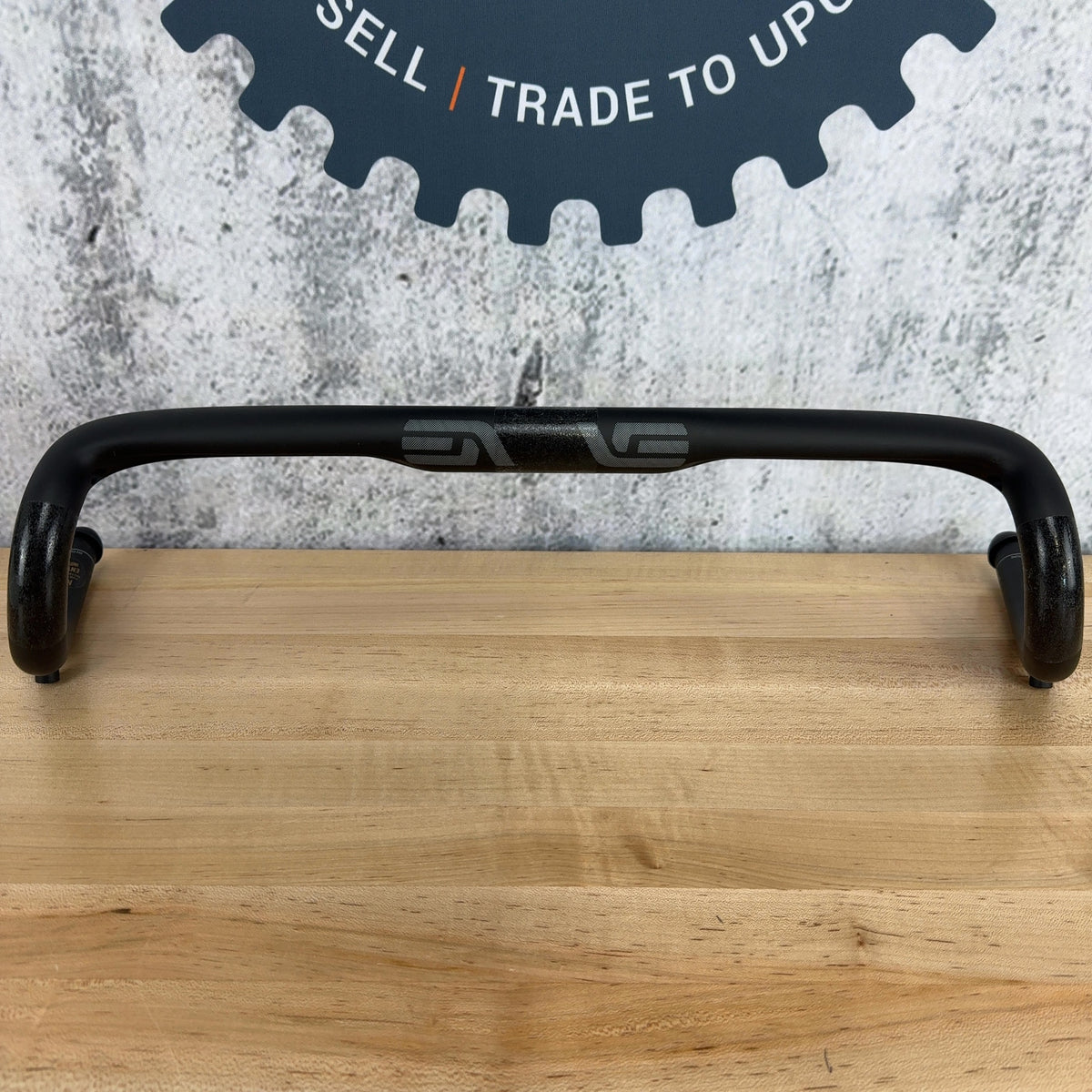 New Take Off! Enve SES AR 44cm 31.8mm Round Drop Bar Carbon  Bike Handlebar 250g — photo 1 of 11