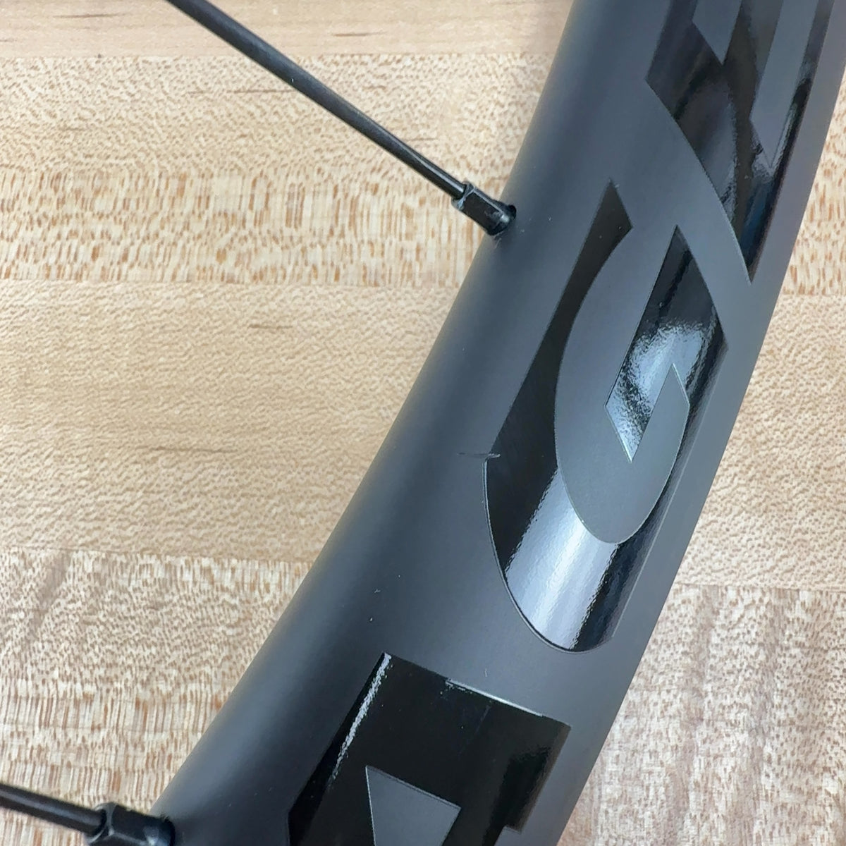 Light Use! 2023 Bontrager Aeolus Pro 3V Carbon Gravel Bike Wheelset 700c 1691g — photo 8 of 10