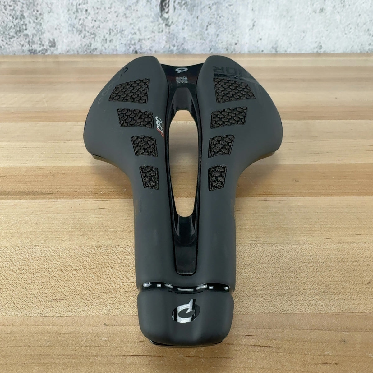 New! Prologo Dimension NDR 143mm 7x9mm Oval Titanium Rails Bike Saddle 223g — photo 4 of 8