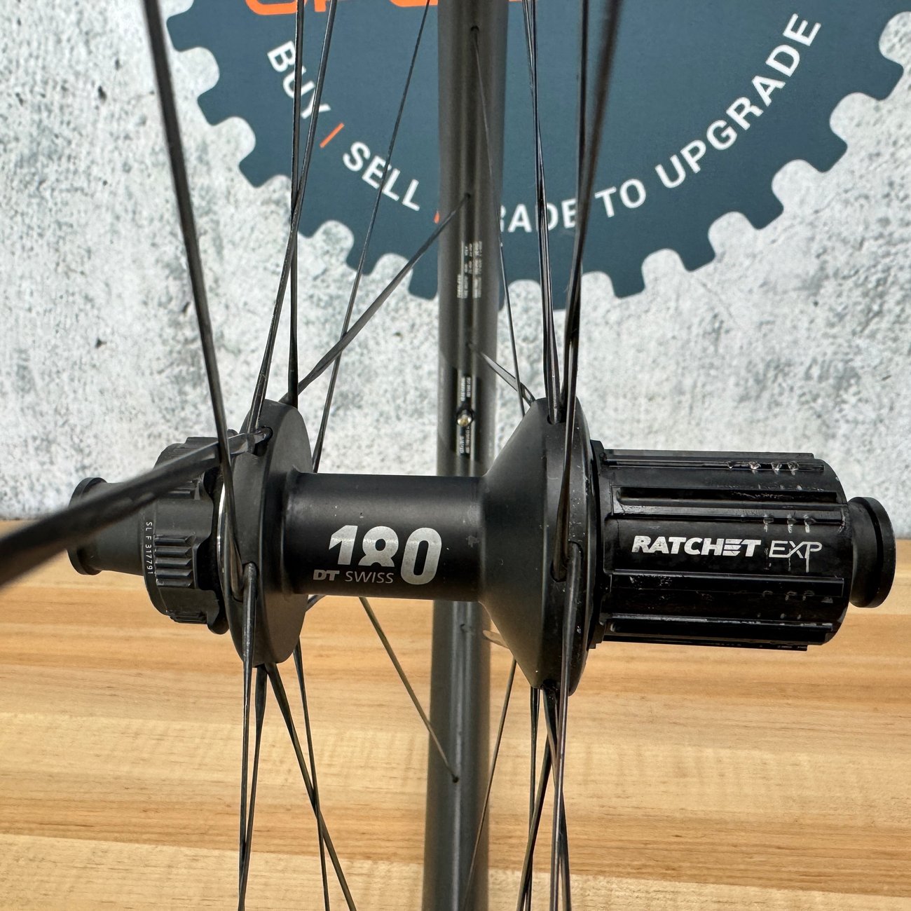 DT Swiss ARC 1100 Dicut 62 Carbon Tubeless Disc Wheelset 700c DT 180 Hubs