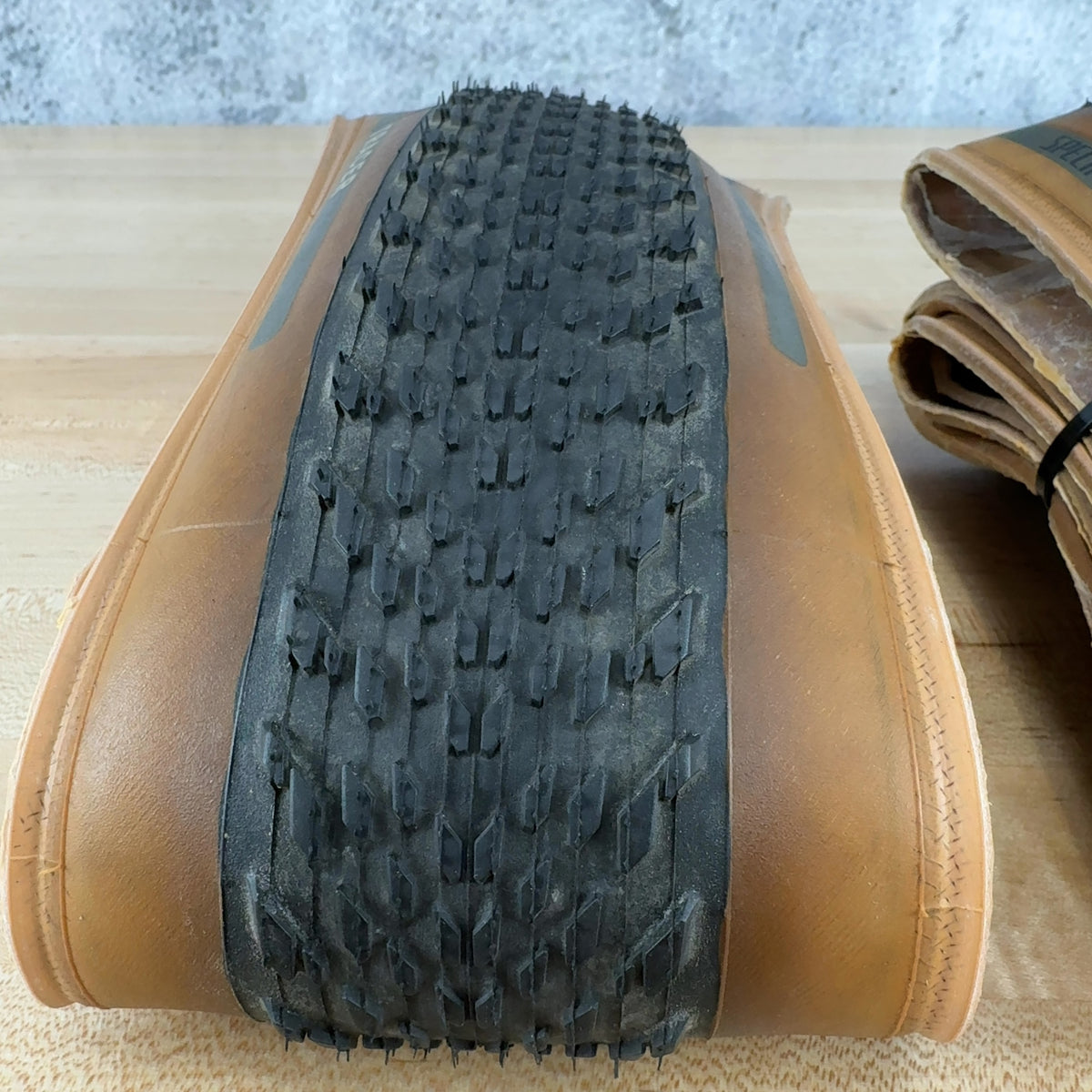 Low Mile! Pair Specialized Tracer 700c x 45mm Gravel Bike Tubeless Tires — photo 4 of 4