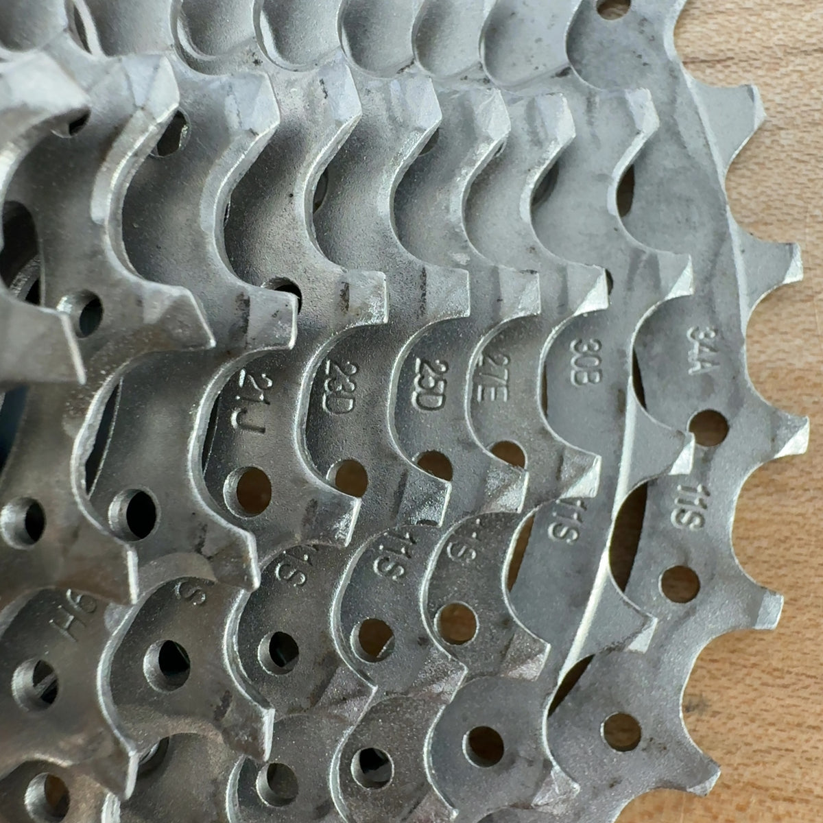 Light Use! Shimano Ultegra CS-R8000 11-34t 11 Speed Bike Cassette 335g — photo 4 of 4