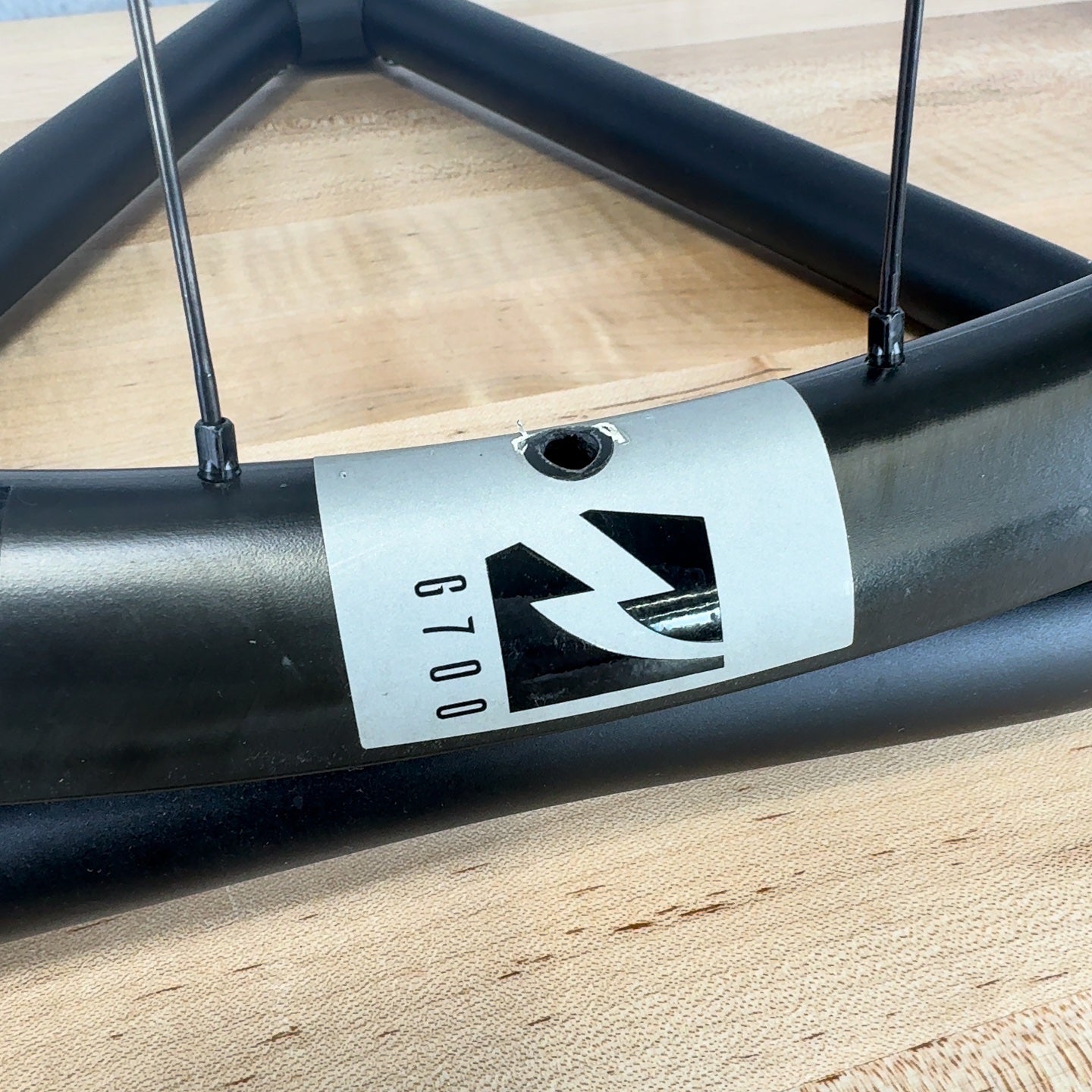 Low Mile! Reynolds G700 700C Carbon Shimano Microspline Gravel Hookless Wheelset