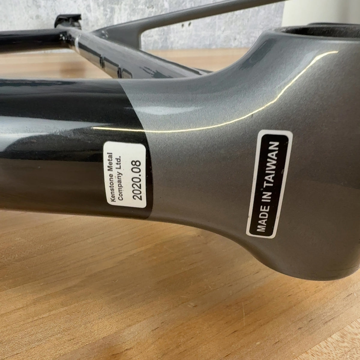 Light Use! 2021 Focus Izalco Max Disc 9 Medium Carbon Road Bike Frameset 2014g — photo 11 of 15