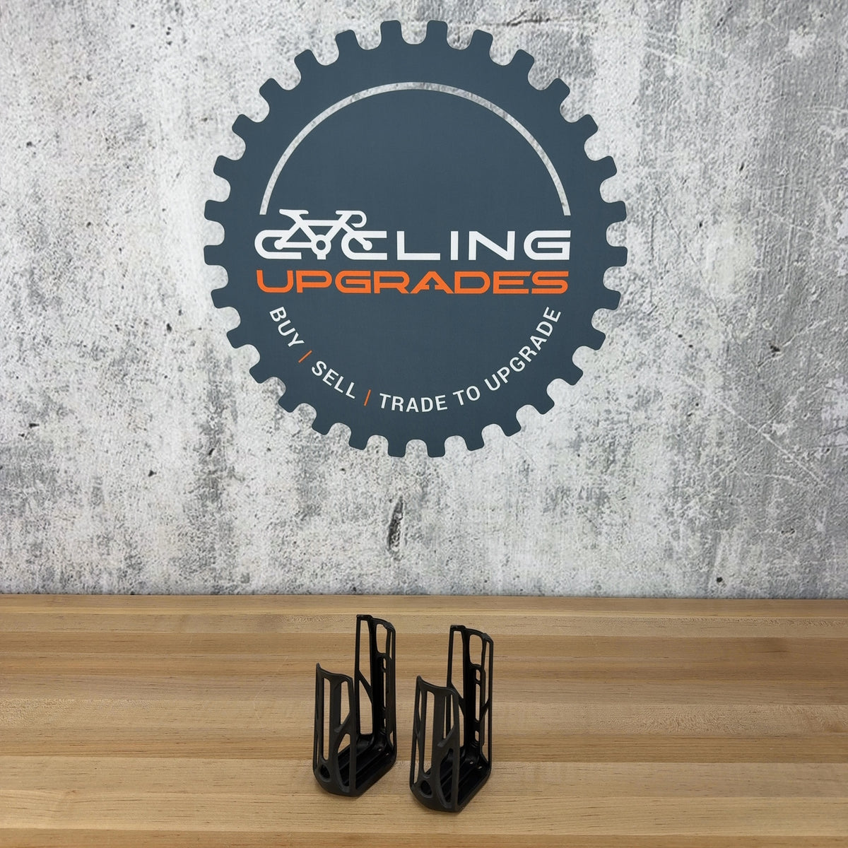 Low Mile! Cannondale ReGrip Aero Pair Composite Bike Water Bottle Cages 93g