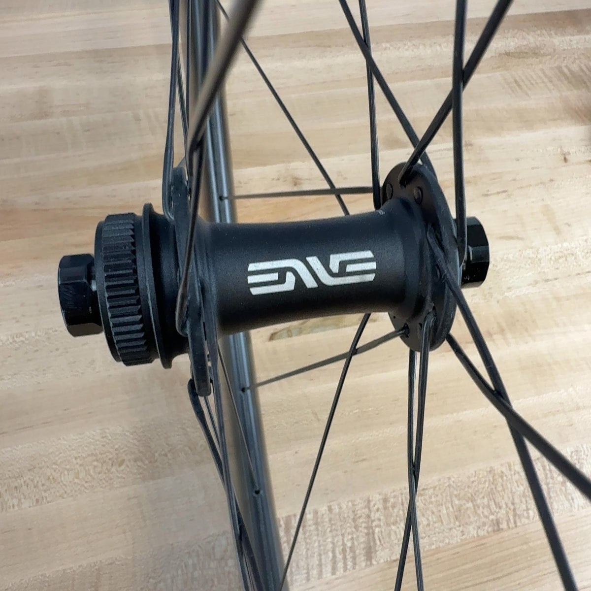 Low Mile! Enve Foundation 65 Carbon Tubeless Disc Brake Bike Wheelset 700c 1669g — photo 6 of 10