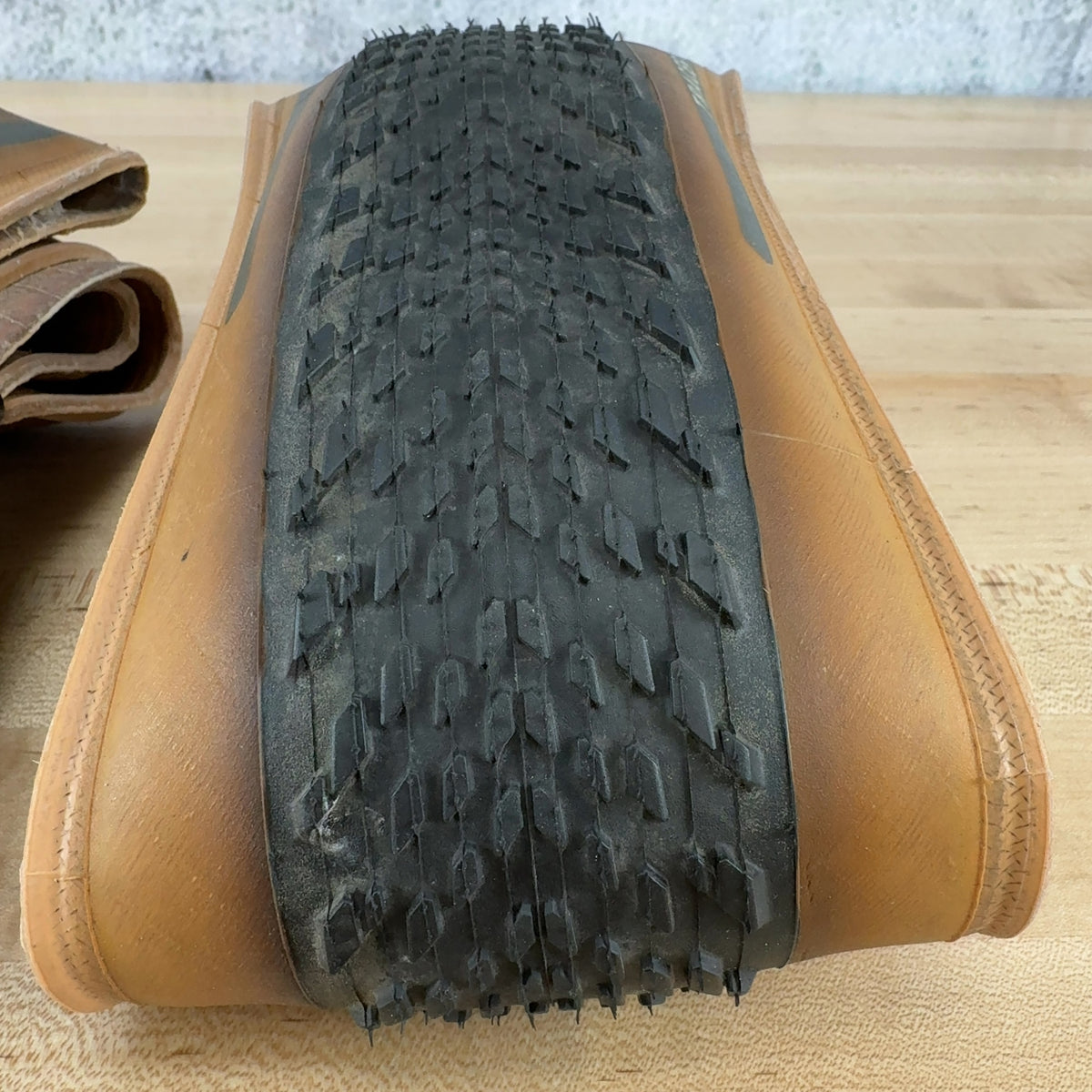 Low Mile! Pair Specialized Tracer 700c x 45mm Gravel Bike Tubeless Tires — photo 3 of 4