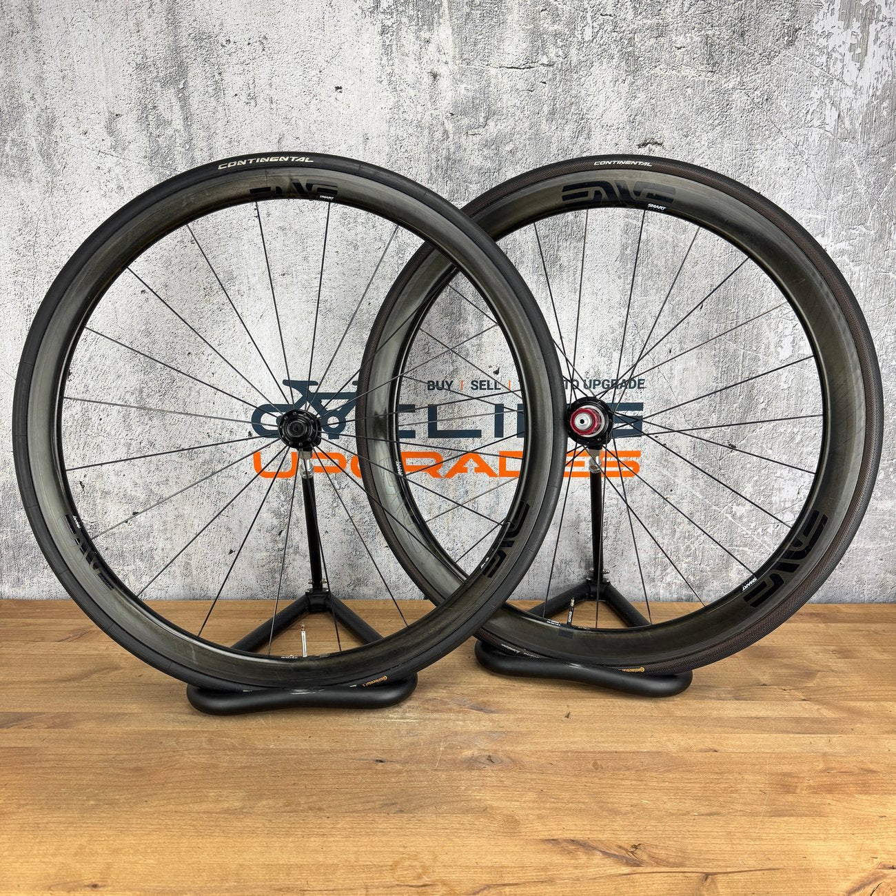 ENVE SES 700c35mmチューブレスタイヤ 2本セット ブラック/タン Enve SES 3.4 Carbon Tubular Wheelset 700c Rim Brake Tune Hubs +