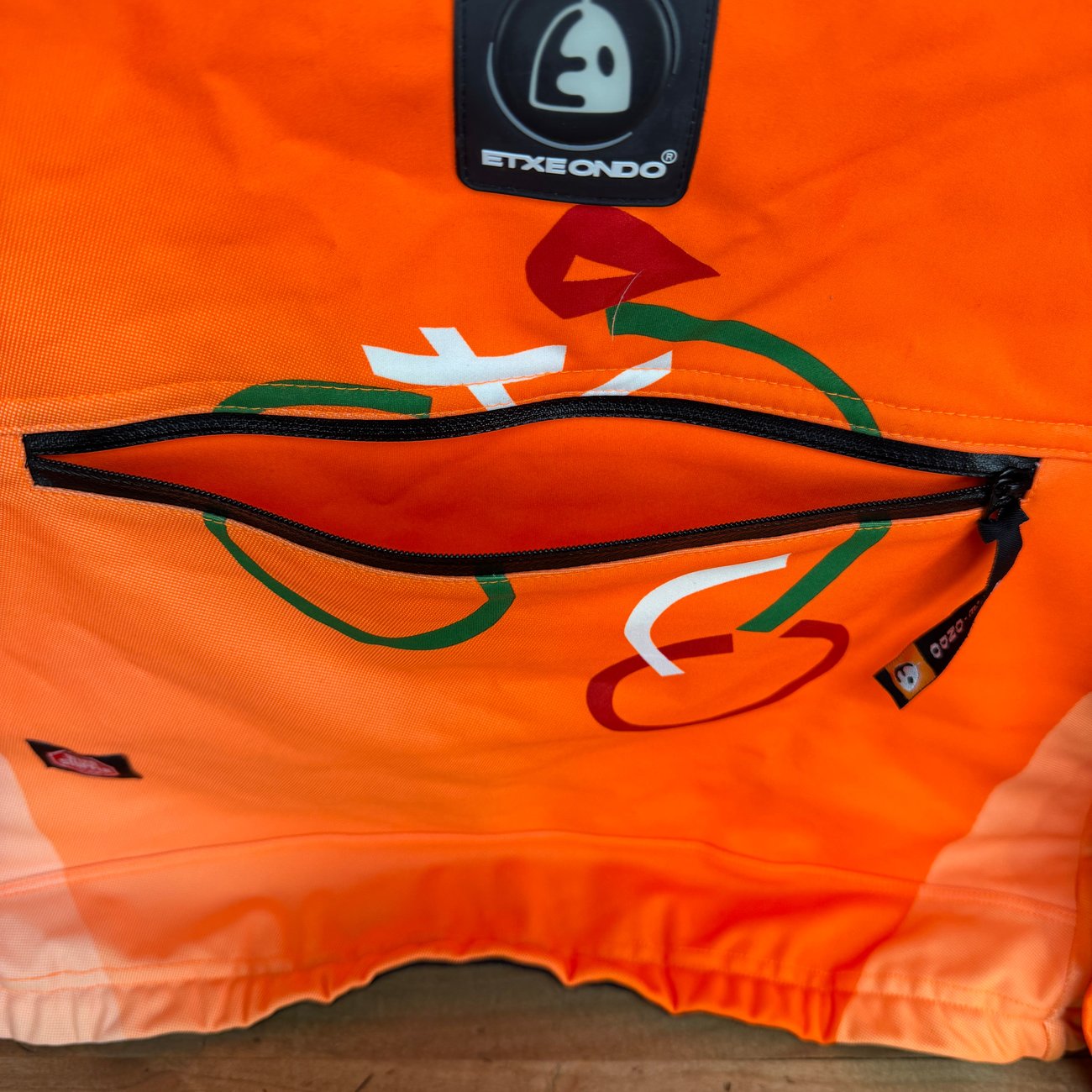 Etxeondo Euskaltel Windstopper Orange Medium Cycling Jacket