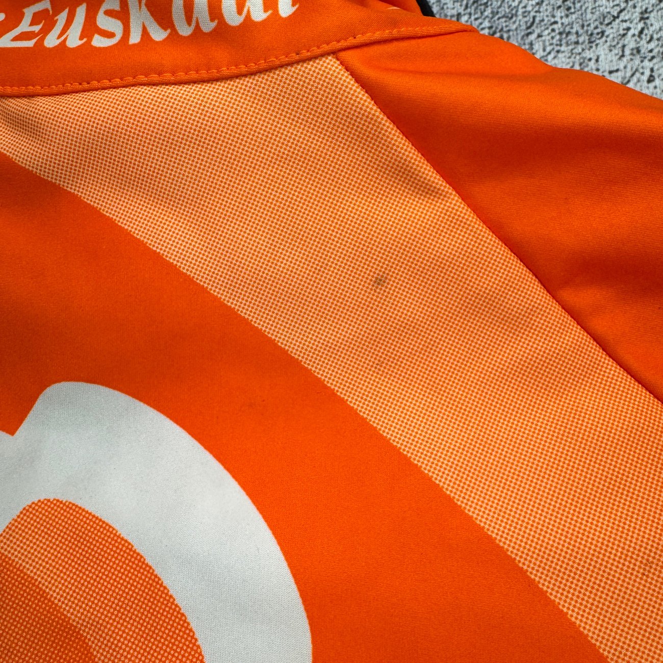 Etxeondo Euskaltel Windstopper Orange Medium Cycling Jacket