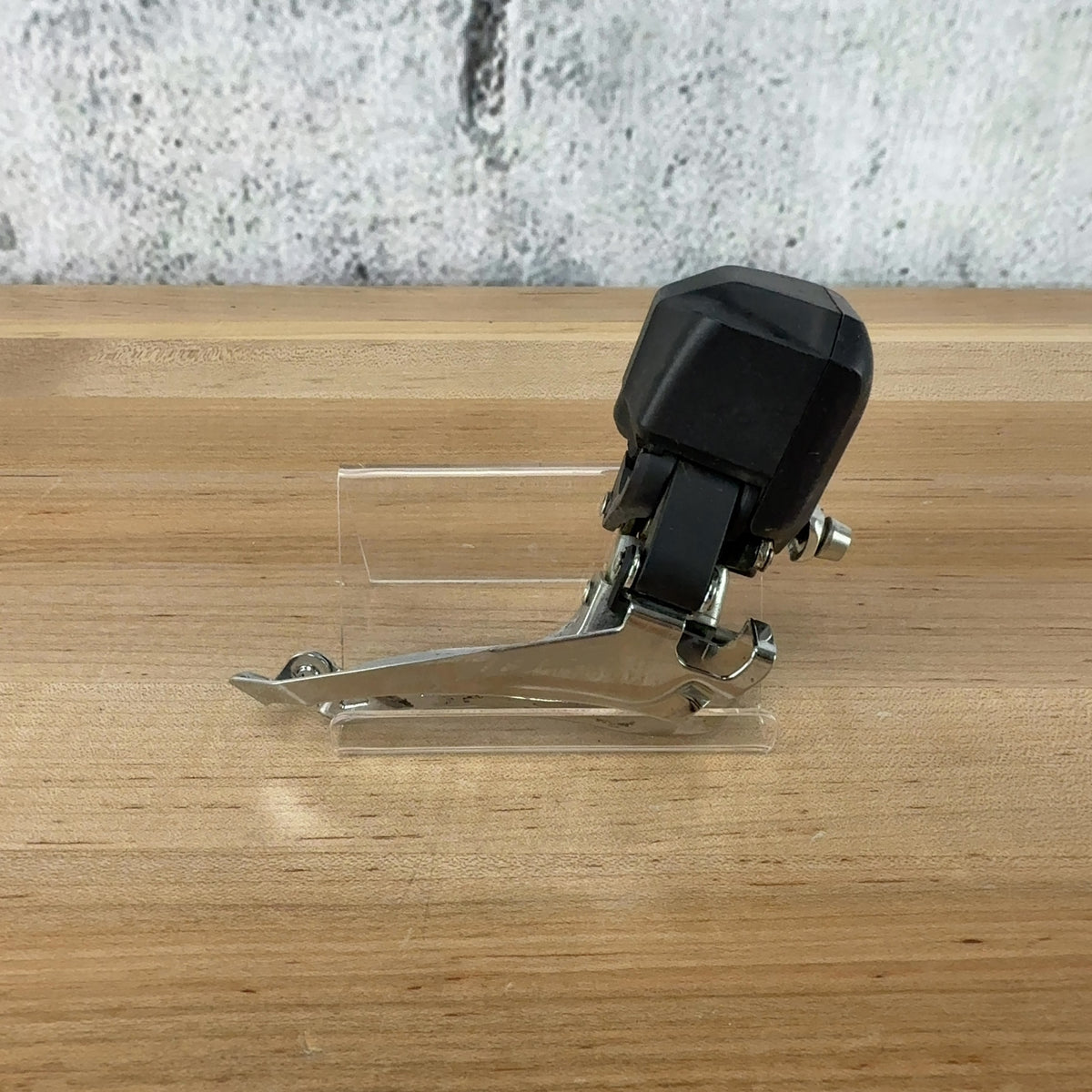 Shimano 105 FD-R7150 Di2 12-Speed Alloy Bike Electronic Front Derailleur 137g — photo 1 of 6