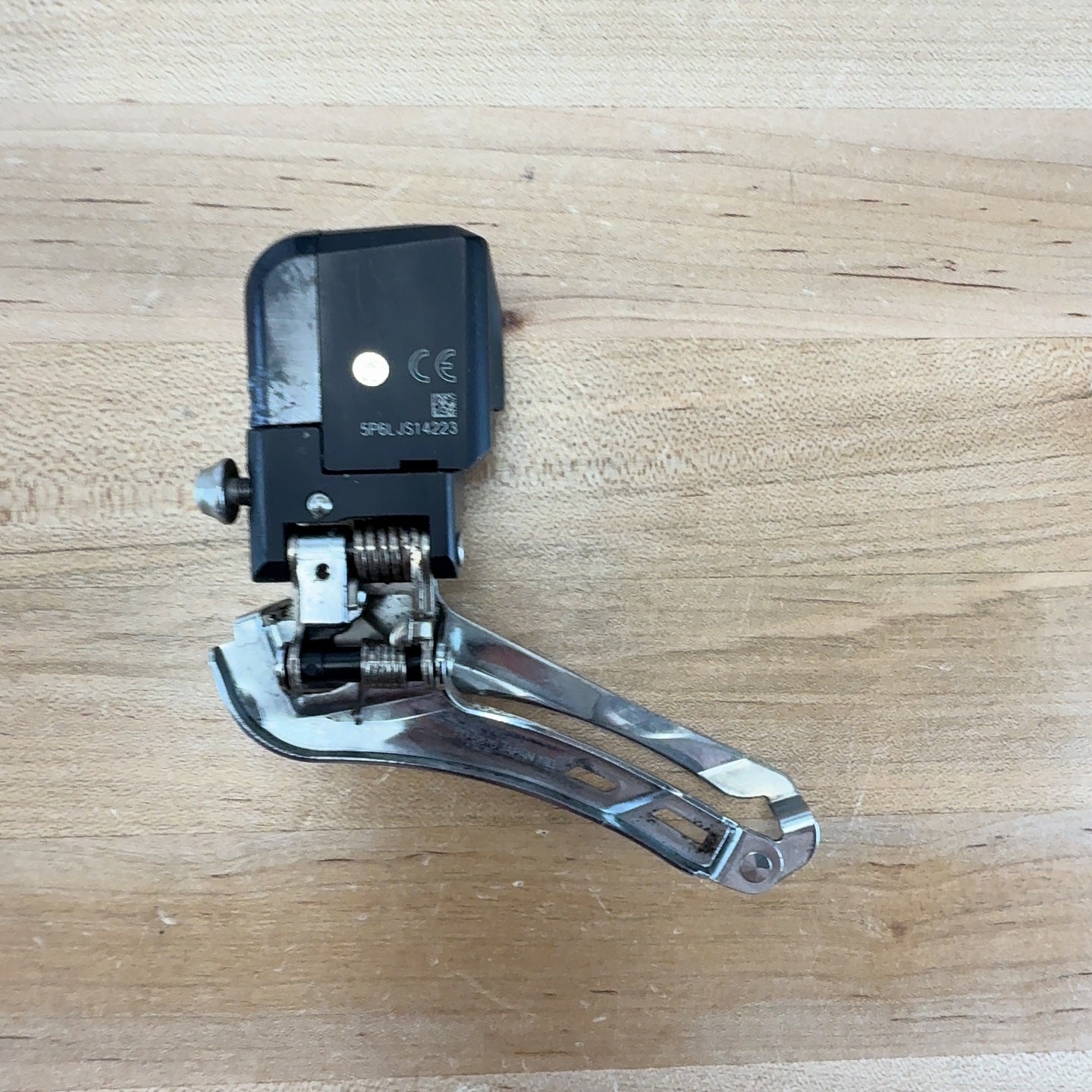 Shimano Ultegra FD-6870 Di2 Electronic 11-Speed Braze-On Front Derailleur 137g