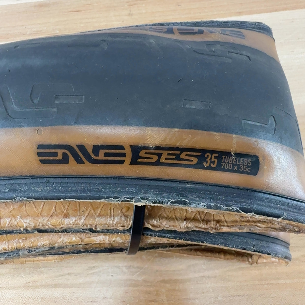 Pair Enve SES Road 700c x 35mm Tanwall Tubeless Road Bike Tires 654g — photo 8 of 8