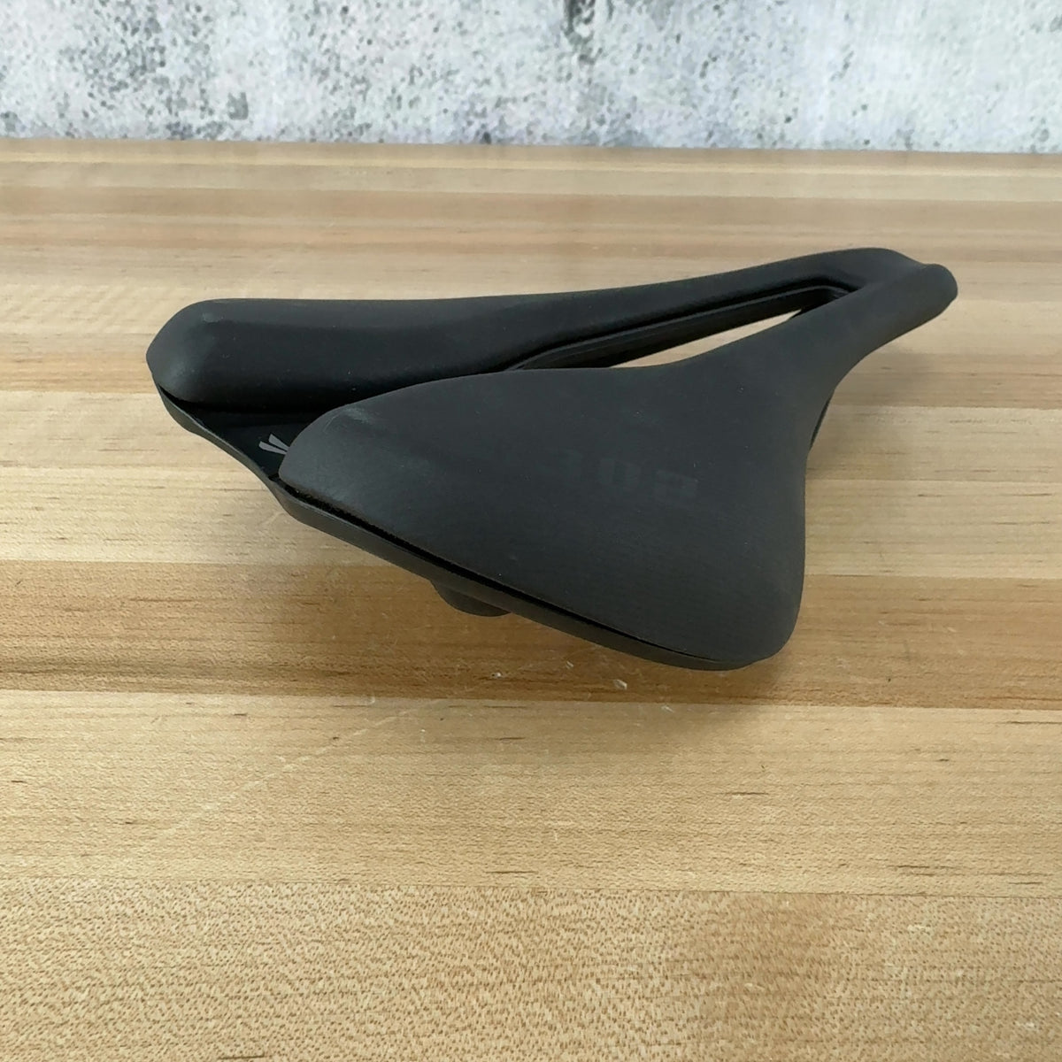 New Take Off! 2026 Branta R302 148mm Black Chromoly Bike Saddle 242g
