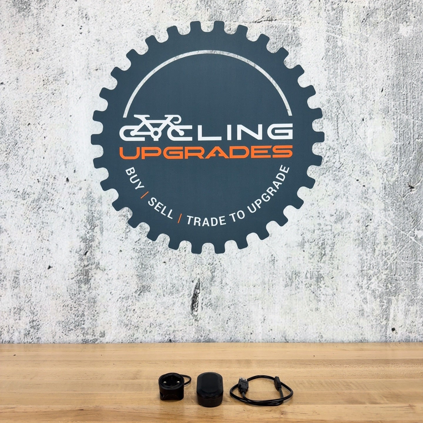 Light Use! Garmin Varia RVR315 Bike Rear Radar Device w/ Mount 52g