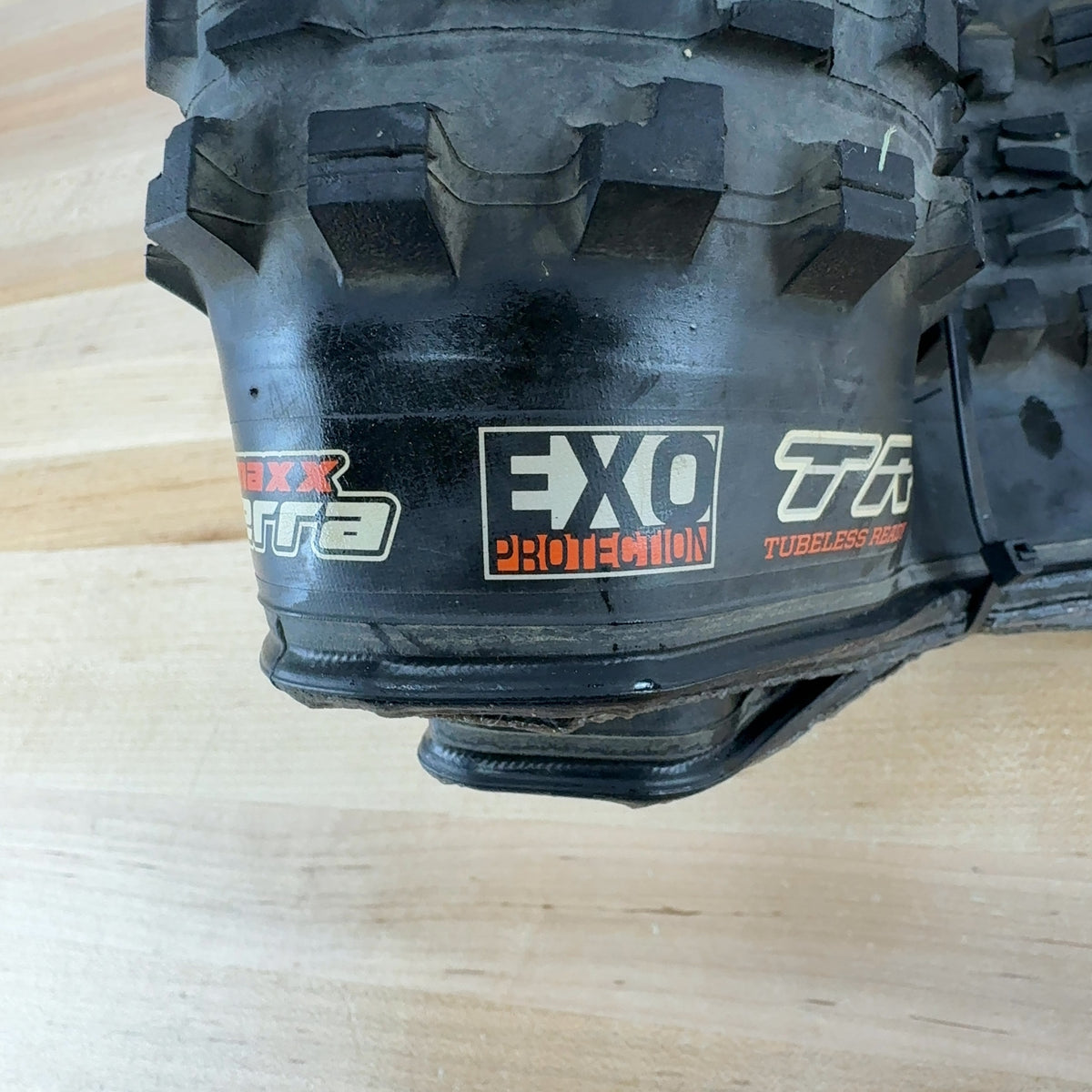 Light Use! Maxxis Minion DHF EXO Maxx Terra TR 29x2.50WT Single MTB Tire 60 TPI — photo 5 of 6