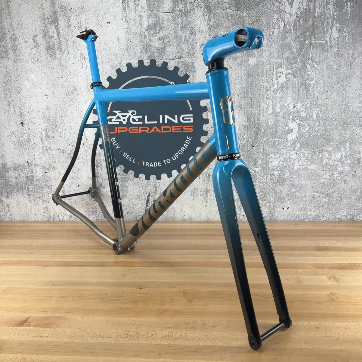 Low Mile! 2024 Mosaic GT-1 AR 59.7cm Titanium Columbus Futura Gravel Frameset — photo 3 of 17
