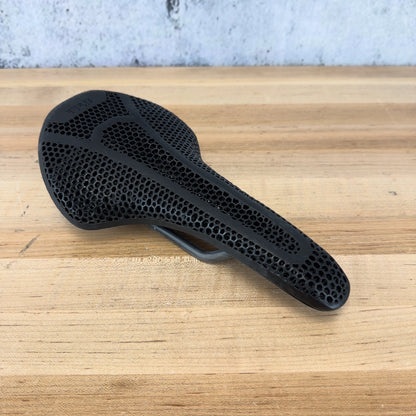 New! Fizik Vento Antares R1 Adaptive Mobius Carbon Rails 140mm Saddle MSRP $330