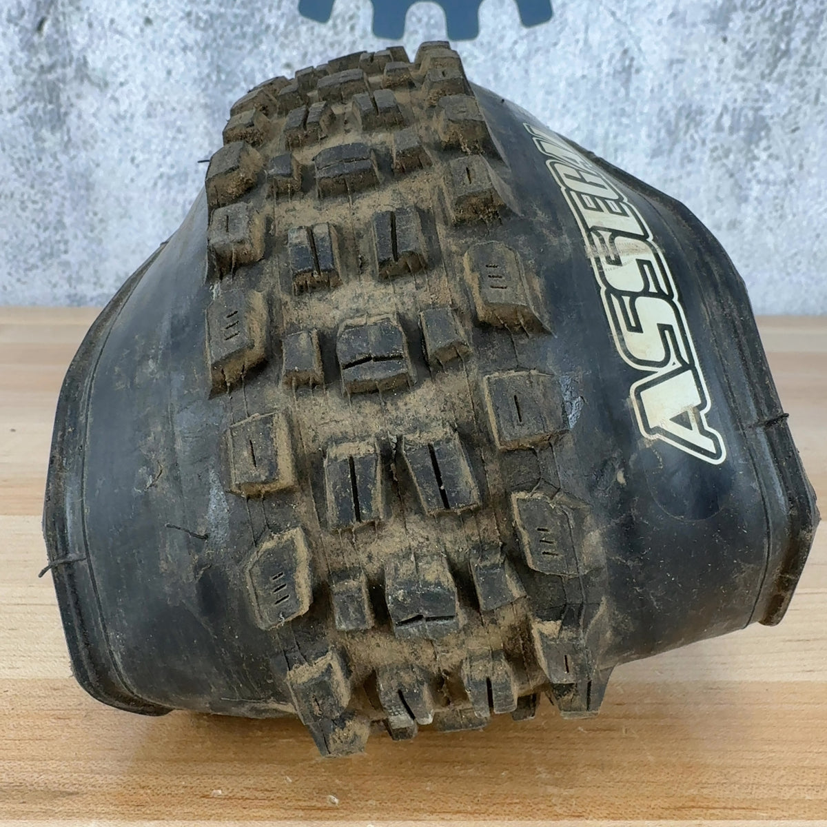Low Mile! Maxxis Assegai 27.5x2.5" WT 3C Maxxgrip EXO+ Tubeless Single MTB Tire — photo 4 of 5
