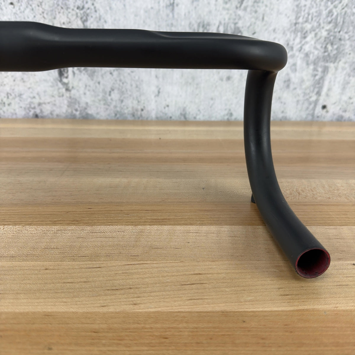 New Take Off! Bontrager Pro IsoCore VR-SF 44cm Carbon Gravel Bike Handlebar 251g — photo 8 of 12
