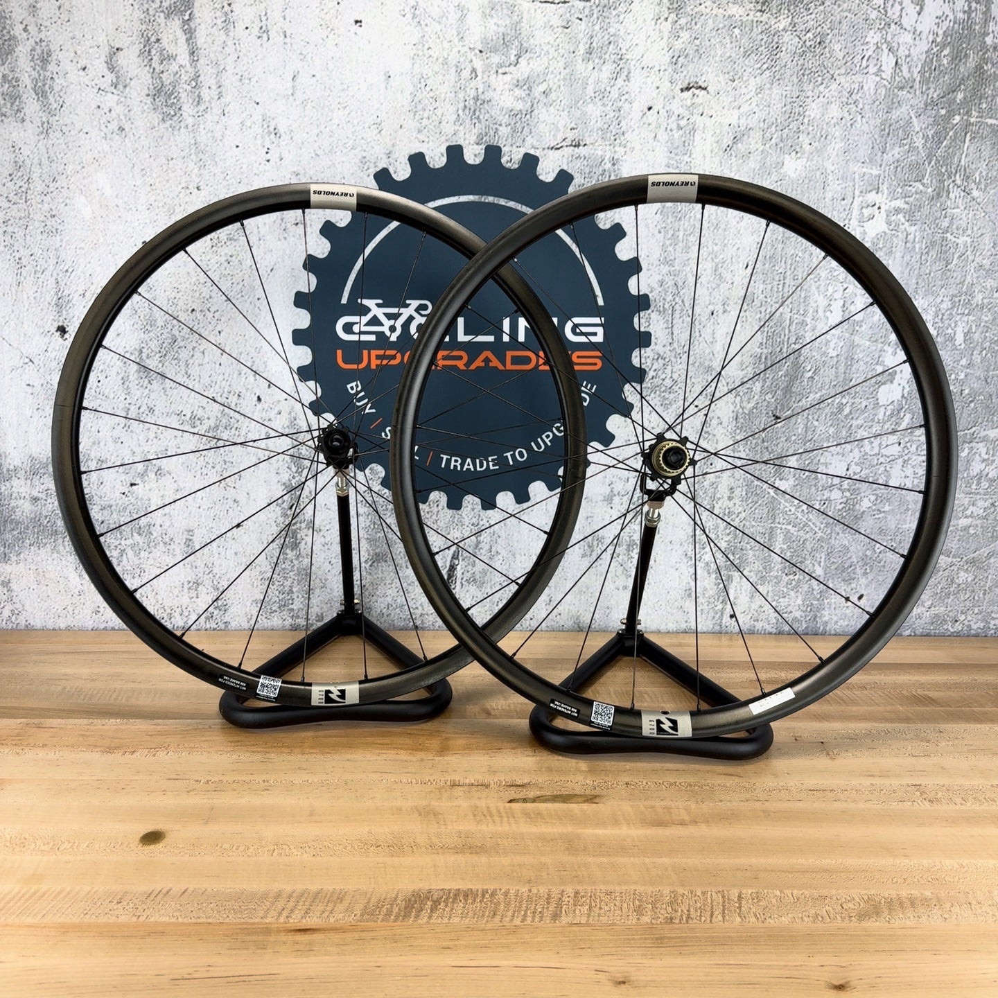 Low Mile! Reynolds G700 700C Carbon Shimano Microspline Gravel Hookless Wheelset