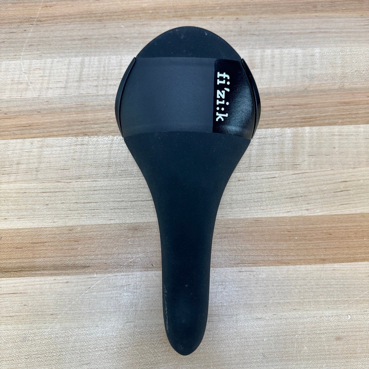 Fizik Aliante R3 7x7mm Kium Rails 138mm Bike Saddle 226g
