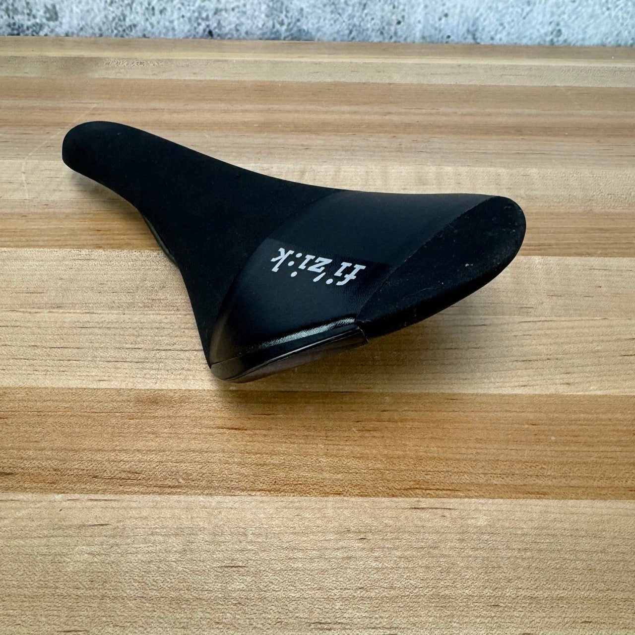 Fizik Aliante R3 7x7mm Kium Rails 138mm Bike Saddle 226g