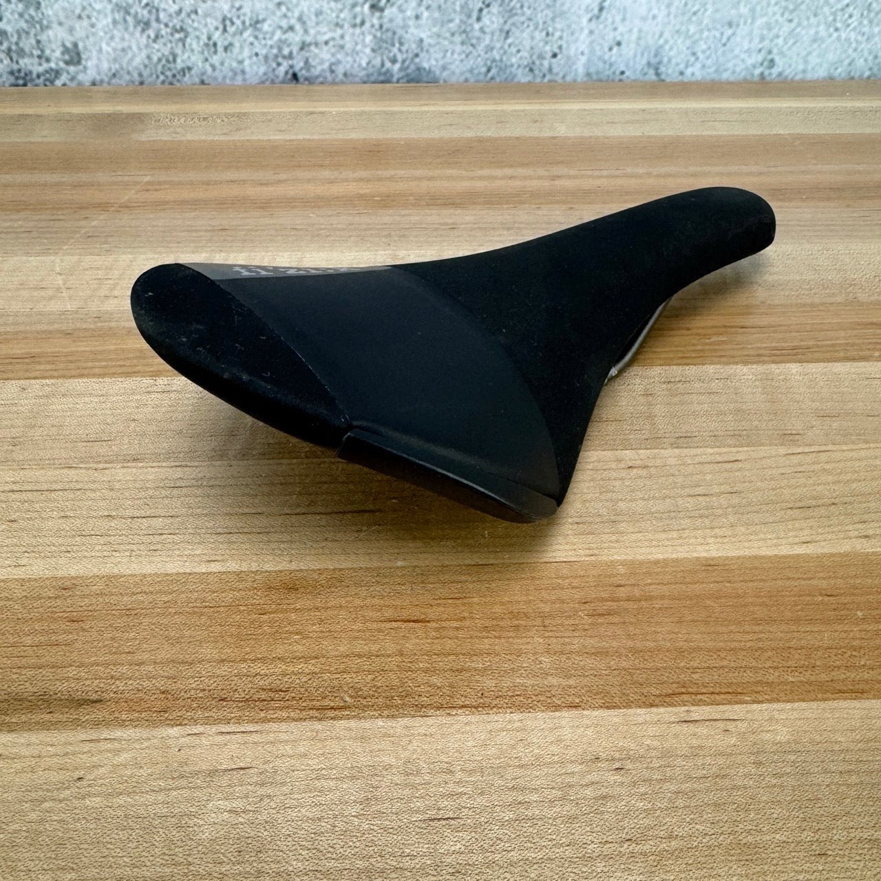 Fizik Aliante R3 7x7mm Kium Rails 138mm Bike Saddle 226g