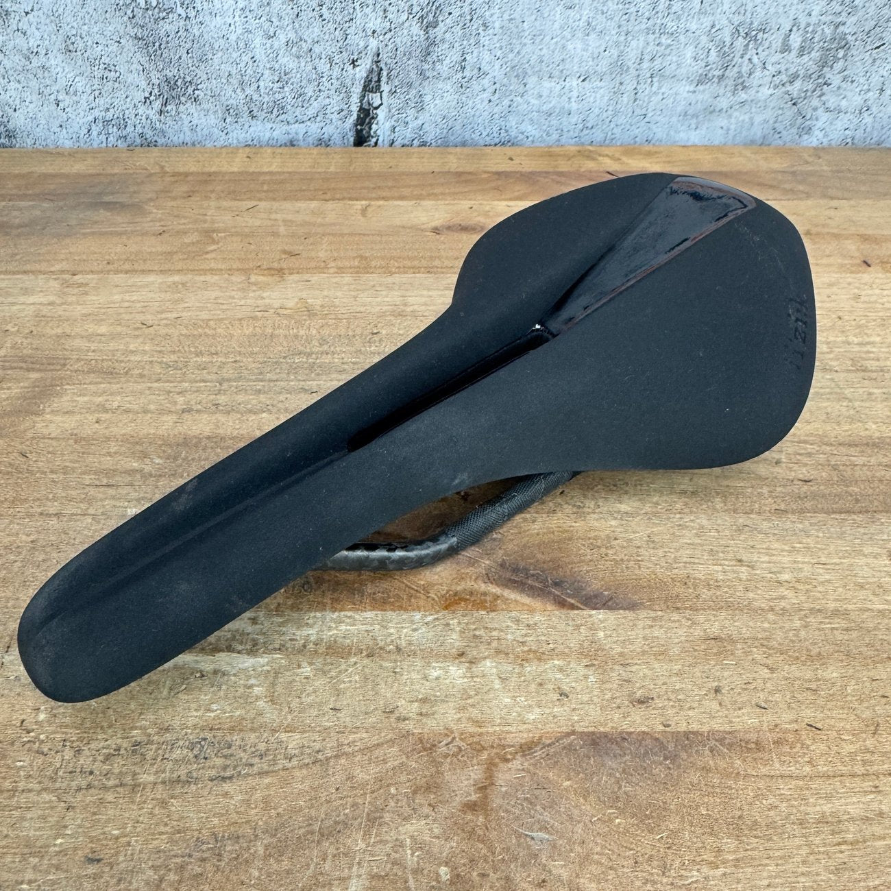 Fizik Antares R1 Open Regular 141mm 7x9mm Carbon Rails Bike Saddle 188g