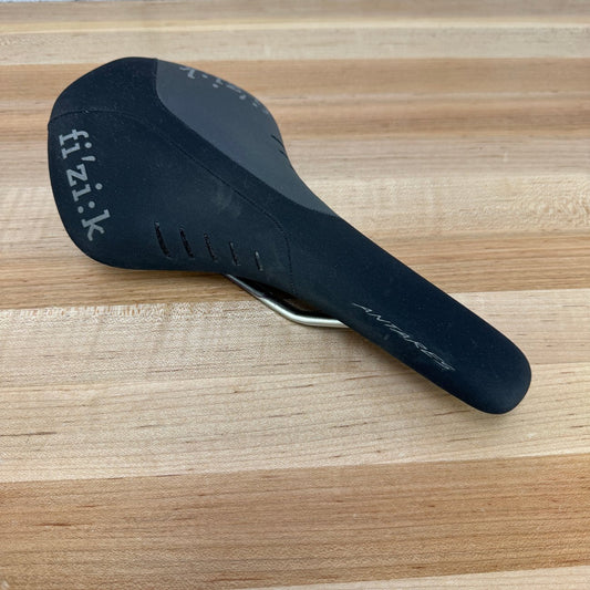 Fizik Antares R3 Regular 7x7mm Kium Rails 140mm Bike Saddle 212g