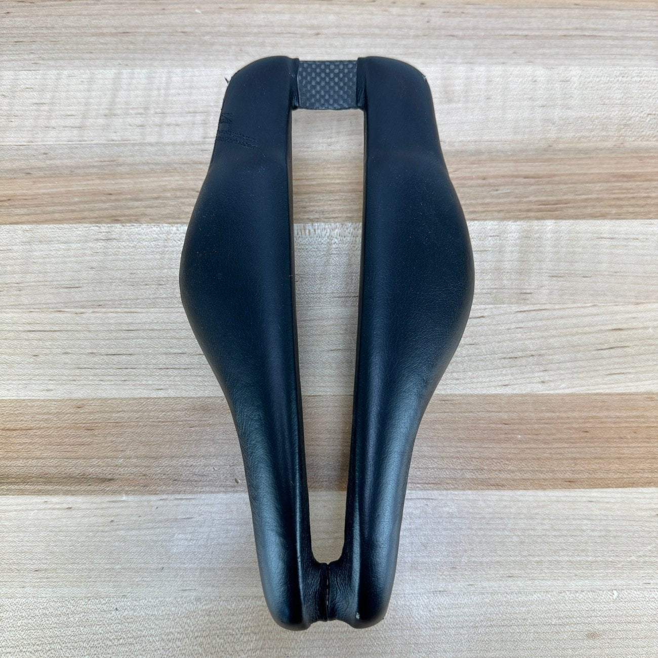 Dash Strike 7x7mm Carbon Rails 135mm Lightweight TT/Triathlon Bike Saddle 130g