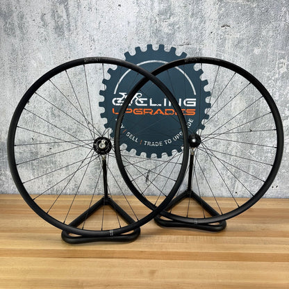 Hunt SuperDura Dynamo Alloy Tubeless Disc Brake Wheelset 700c 1925g