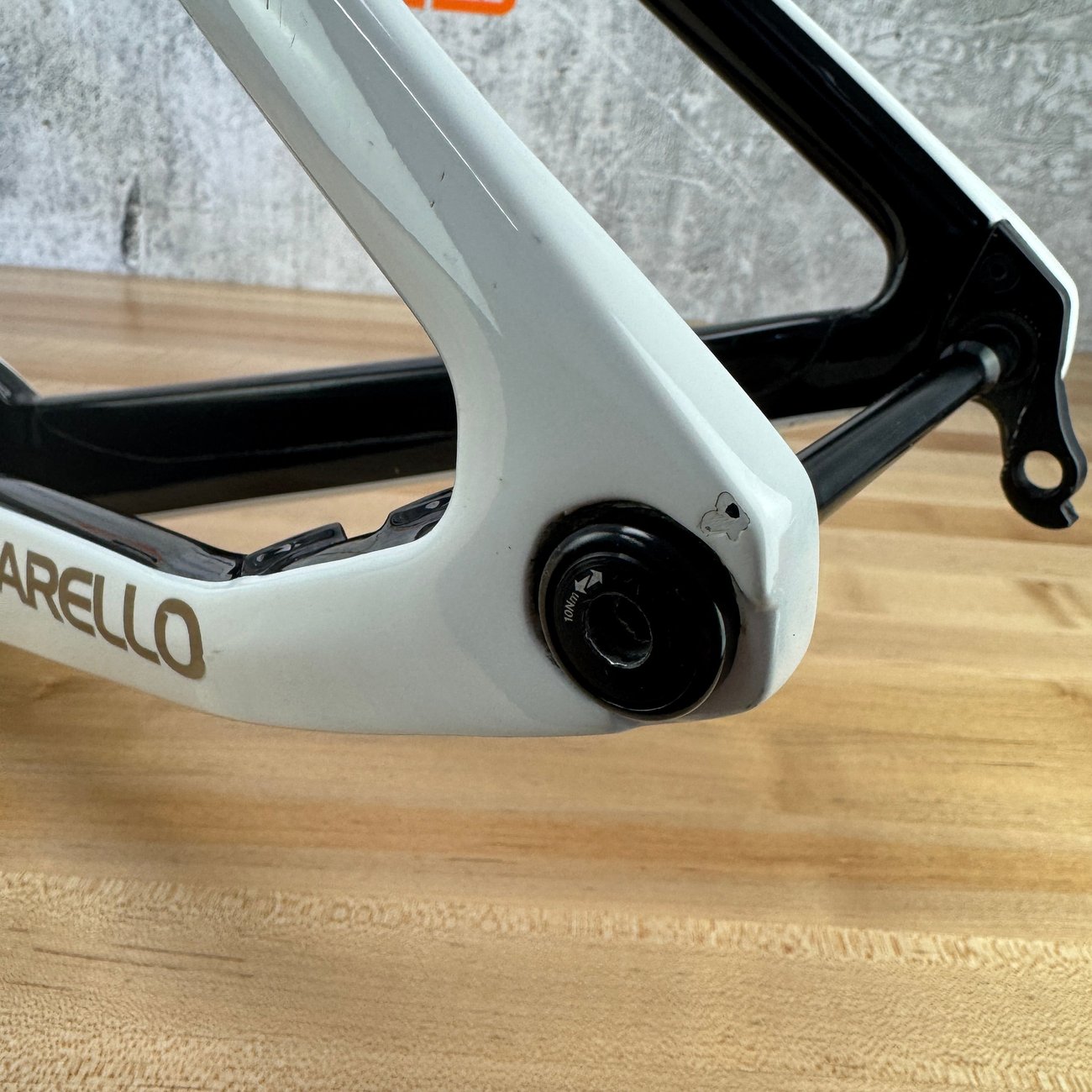 Light Use! 2025 Pinarello Dogma F Size 515 (53.5cm TT) Carbon Disc Frameset 700c