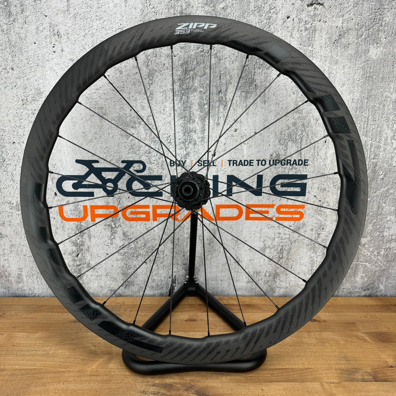 Light Use! Zipp 353 NSW Carbon Tubeless Disc Brake Rear Wheel 700c