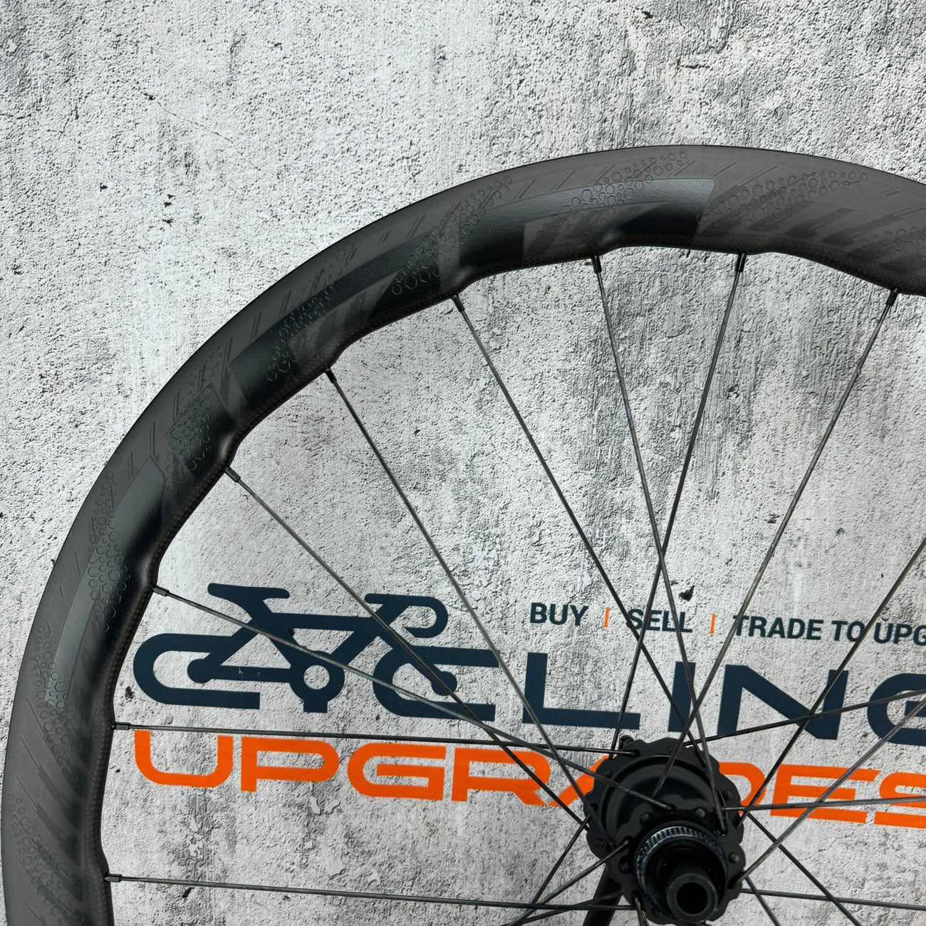 Light Use! Zipp 353 NSW Carbon Tubeless Disc Brake Rear Wheel 700c