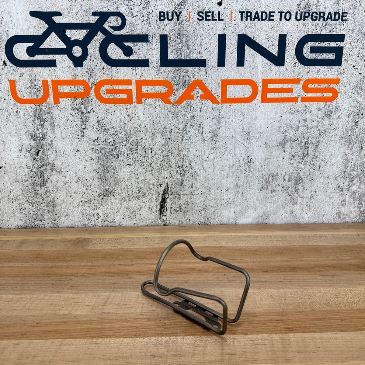 Light Use! Blackburn Swerve Titanium Bike Single Water Bottle Cage 31g