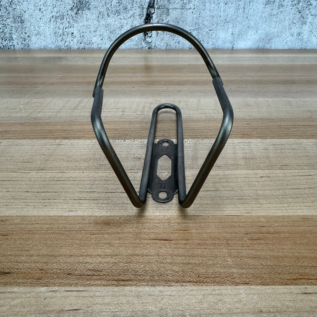 Light Use! Blackburn Swerve Titanium Bike Single Water Bottle Cage 31g
