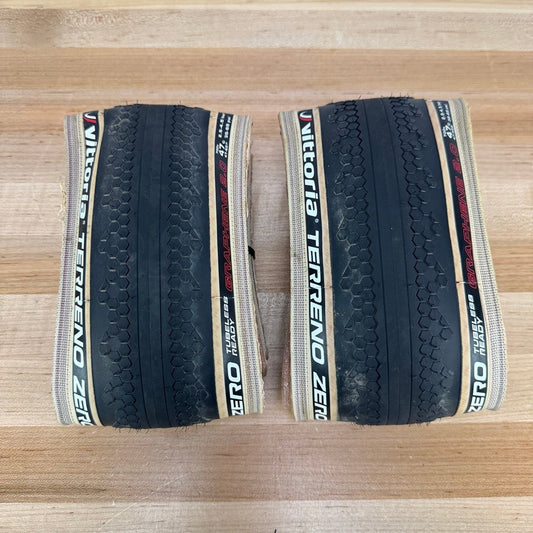 Light Use! Vittoria Terreno Zero G2.0 TNT 700c x 47mm Tan Wall Gravel Pair Tires